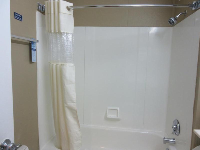 Microtel Inn & Suites By Wyndham Columbia Fort Jackson N Екстериор снимка